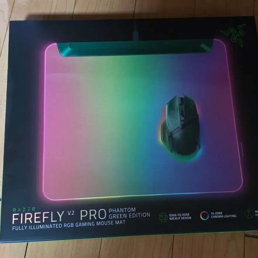 (미개봉) 레이저 파이어플라이 V2 PRO 팬텀 그린 에디션 마우스패드
