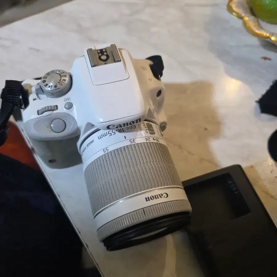 캐논 EOS 18-55mm 화이트 카메라