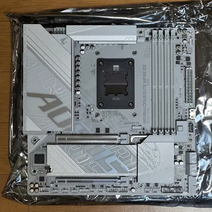 기가바이트 B850M AORUS ELITE WIFI6E ICE