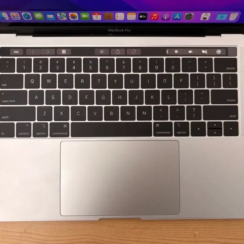 맥북프로 13인치 i7-8 16GB 512GB (A1989)