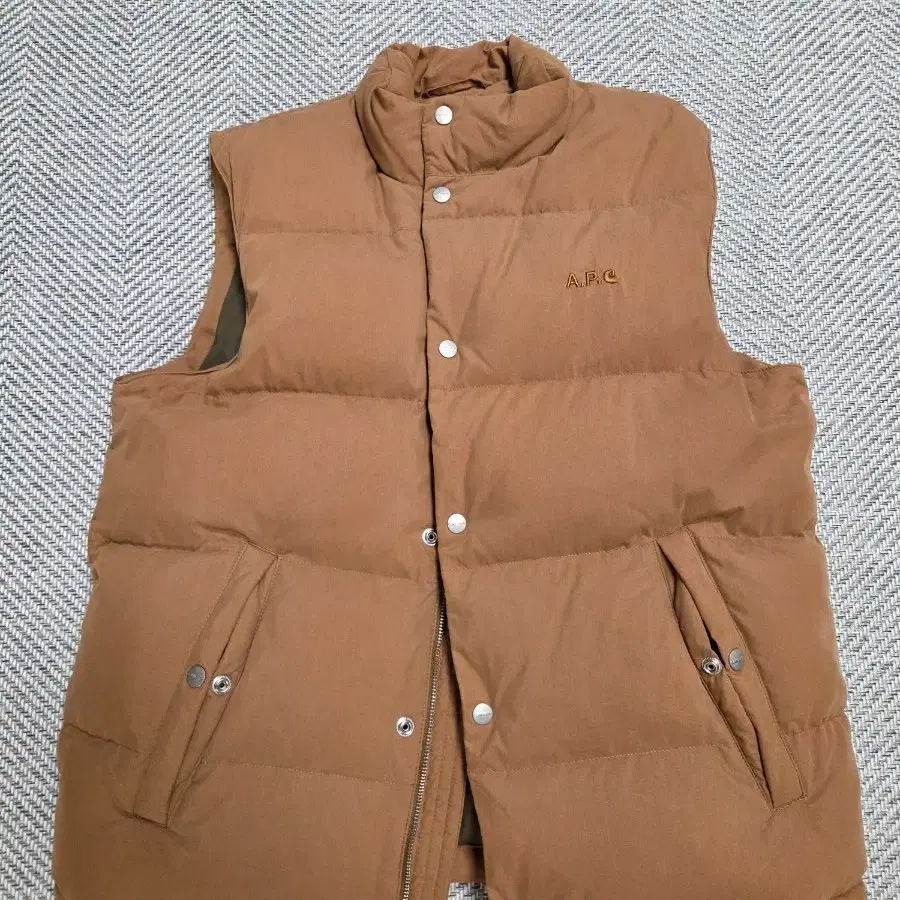 apc x 칼하트 다운 베스트