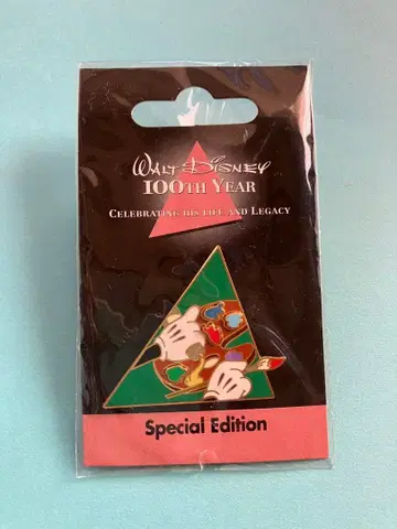 Walt Disney 100주년 기념 핀 배지