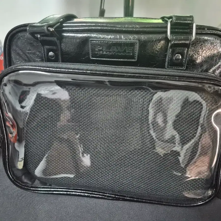 2026 TOUR WINDOW BAG 가방 팜니다.