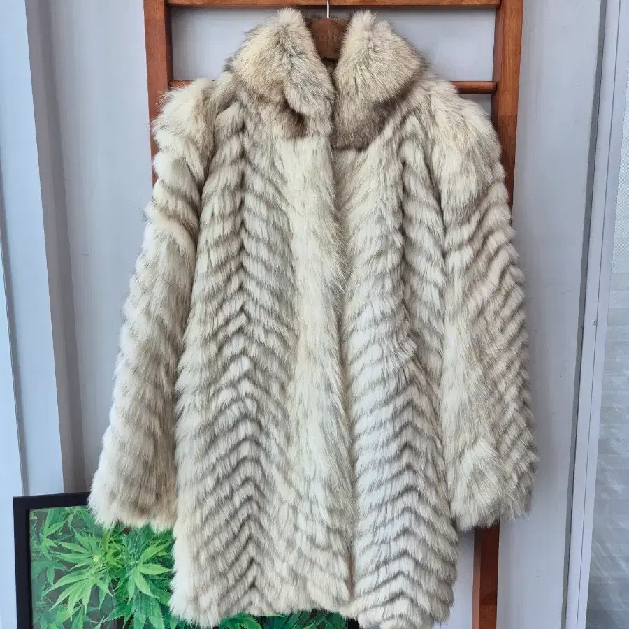 (JPN VTG)LUPIAN FUR shaggy fox 폭스퍼 코트