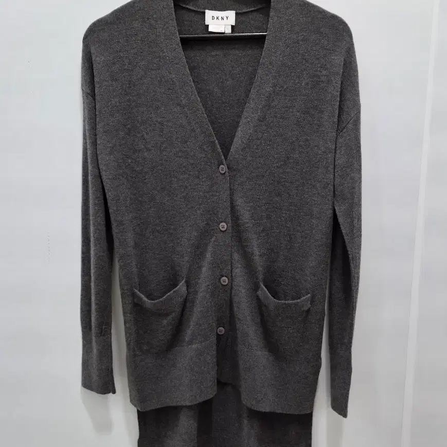 DKNY 가디건