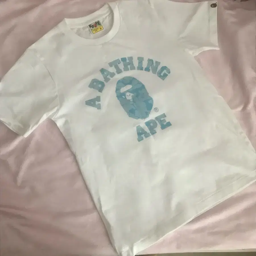 BAPE 베이프 우먼 파스텔 컬러 카모 콜리지 티셔츠 파스텔블루