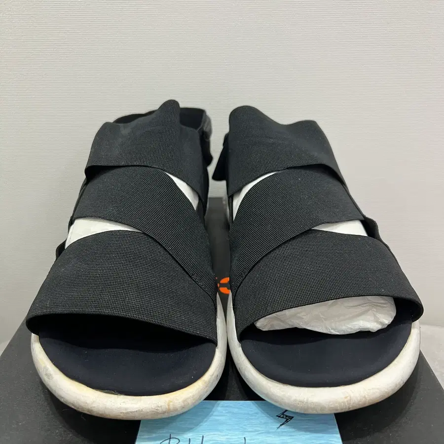 Y-3 콰사 샌달 265
