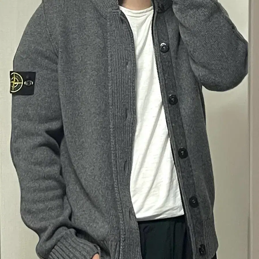 스톤아일랜드 울 니트 가디건 차콜