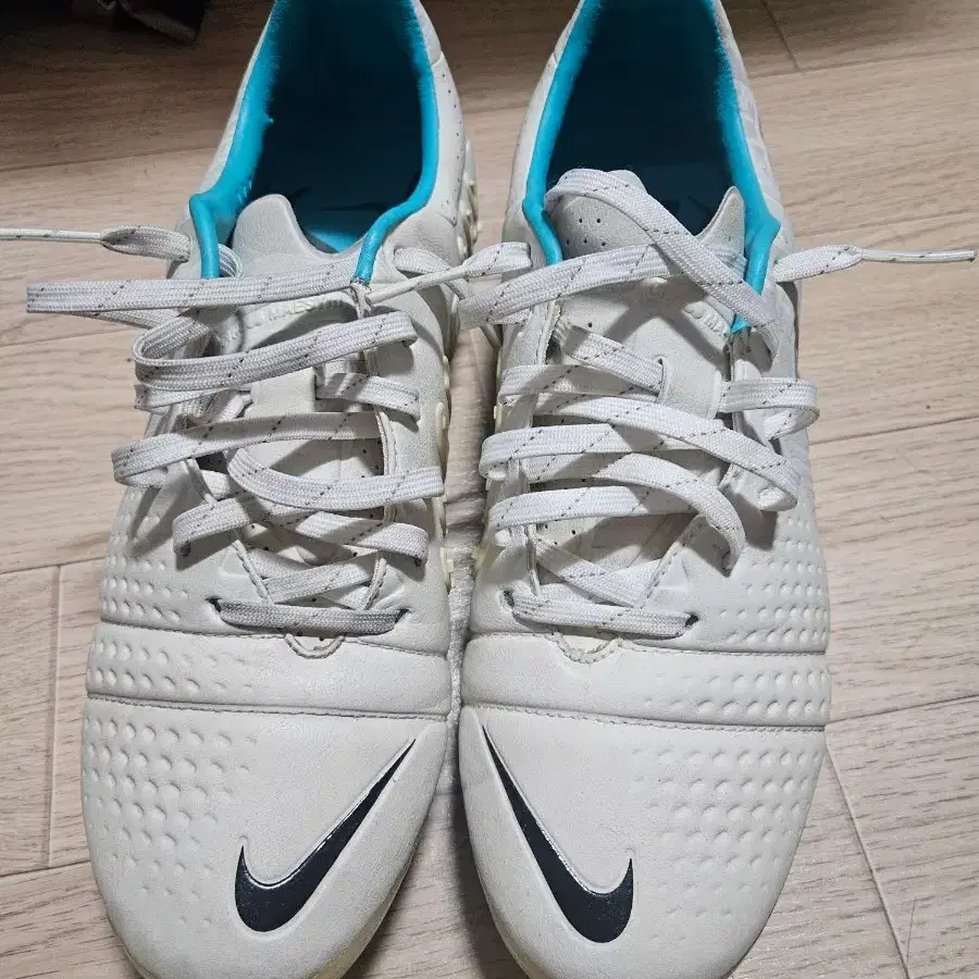 나이키 ctr360 마에스트리3 fg 270