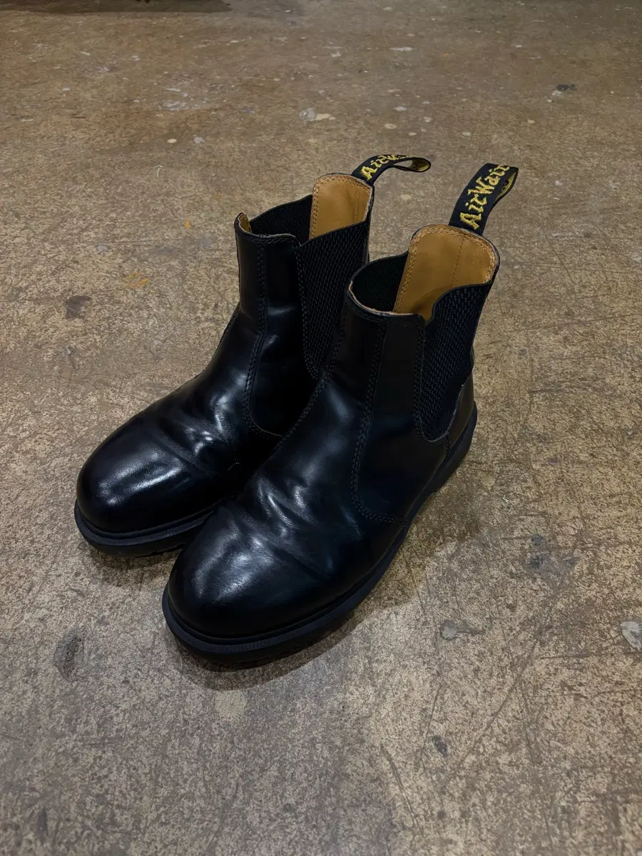 Dr. Martens 2976 Chelsea Boots Black UK6