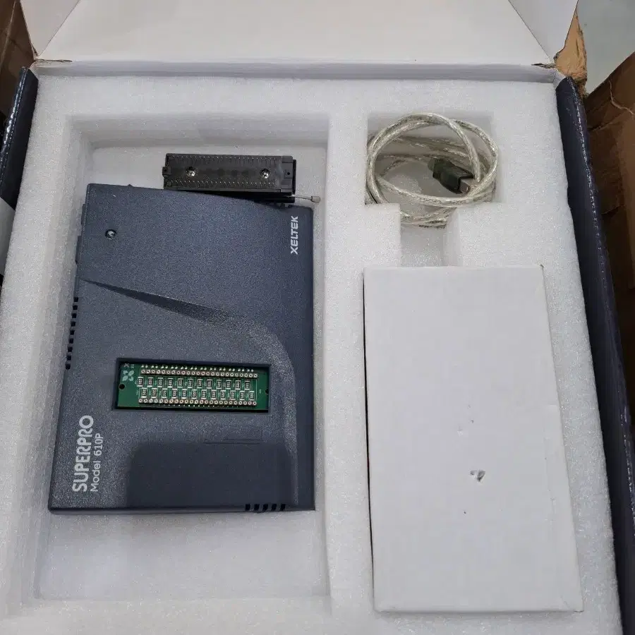 Xeltek Superpro 610P 프로그래머