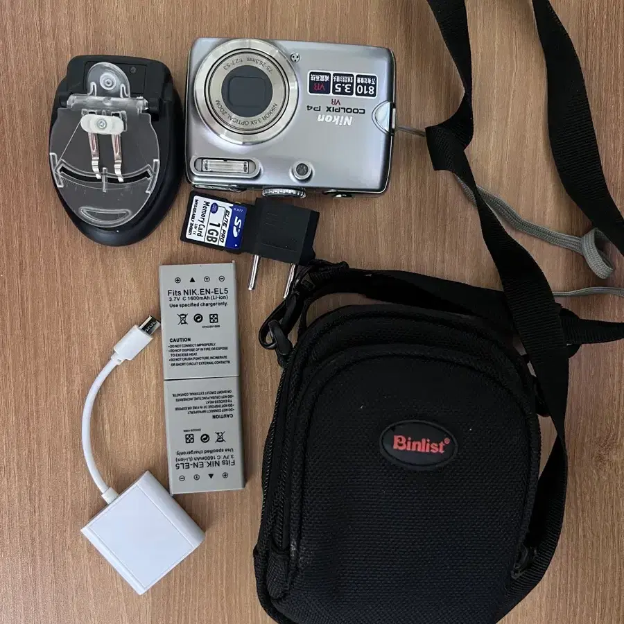 니콘 쿨픽 P4/Nikon Coolpix p4 빈티지 디지털 카메라