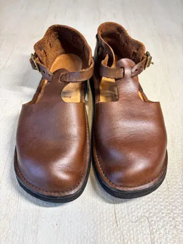 오로라 슈즈 T 스트랩 브라운 5C 22cm