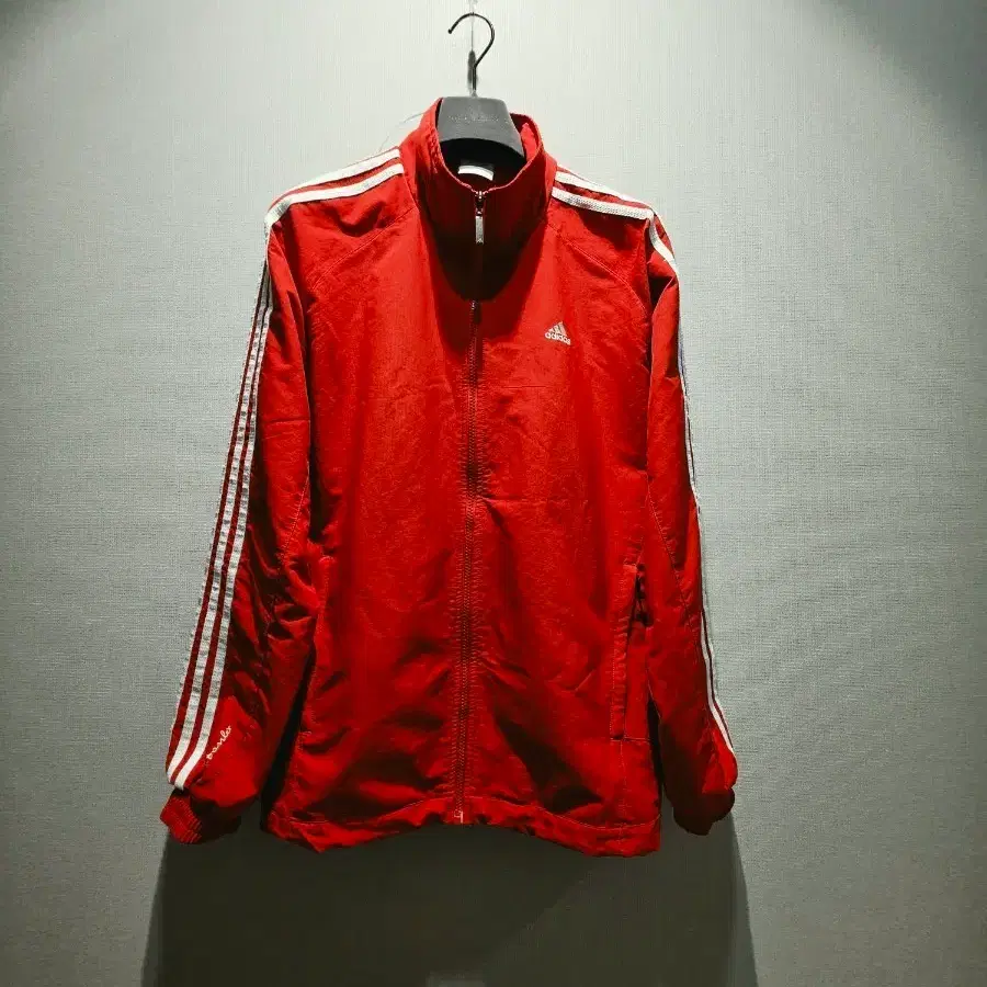 아디다스 아디다슬러(Adi Dassler) 레드컬러 삼선화이트 트랙탑 자켓