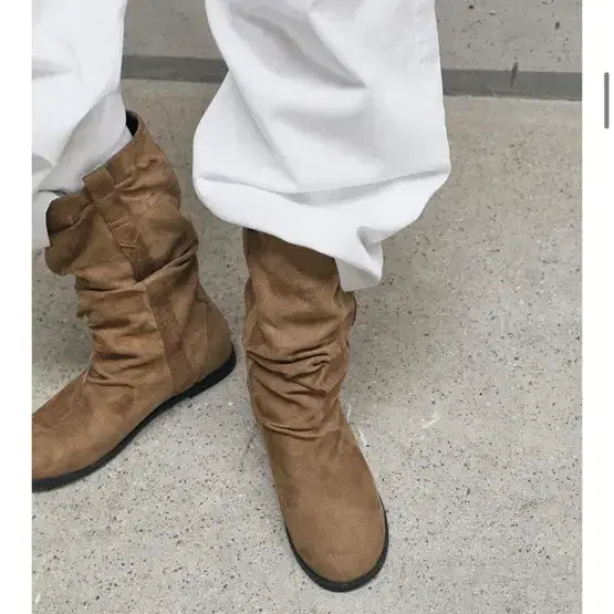 에퓨레 스웨이드 부츠 베이지