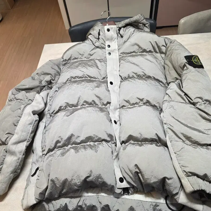 스톤아일랜드 나일론메탈 패딩 24fw 3xl