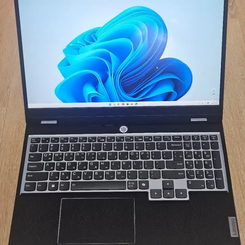 레노버 LOQ 15IRX9 14700hx 4060 32g 512g