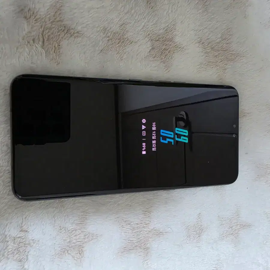 LG휴대폰 V50..LM-V500N. 128GB.파손없음.생활감있음.약잔상(사진참고)
