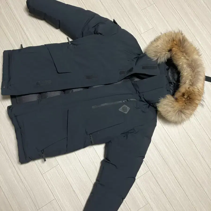 코오롱 안타티카 19년식 롱패딩 (대장급/퍼 상태 최상)