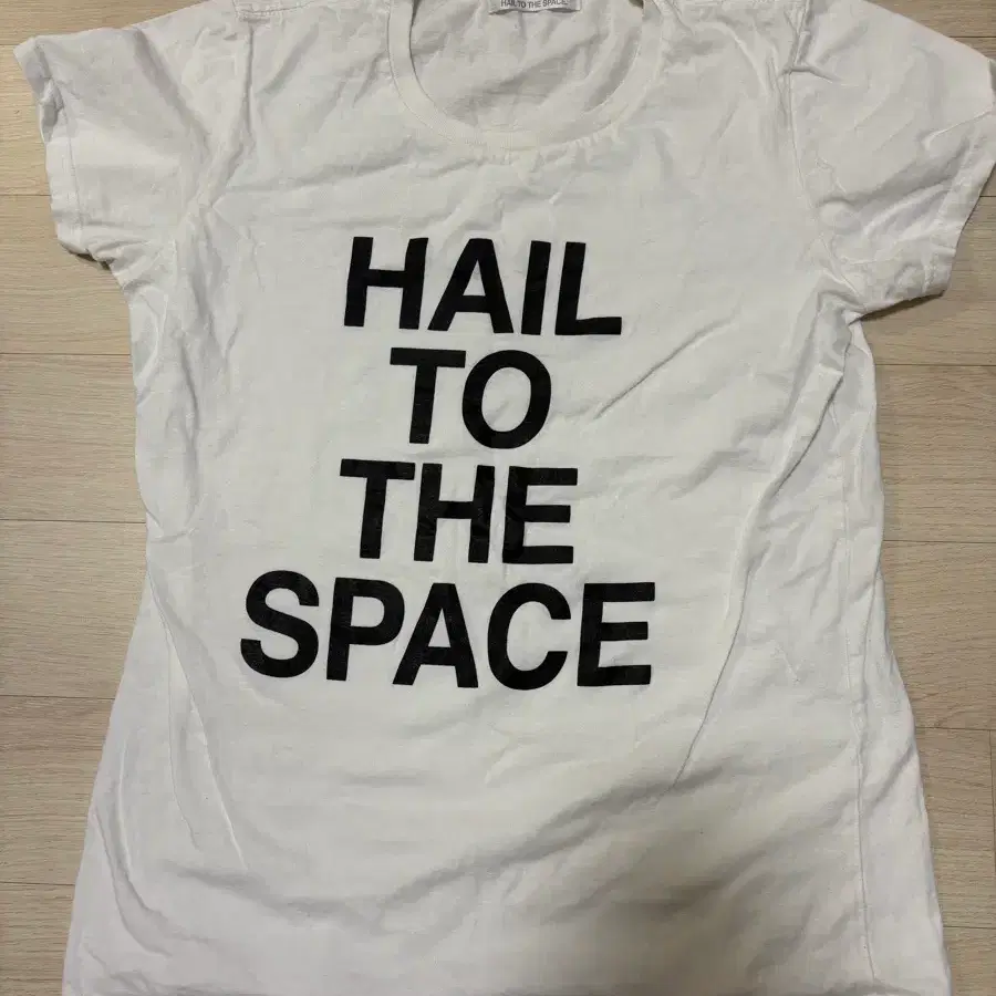 보르하트 Hail to the space 슬림 티 화이트