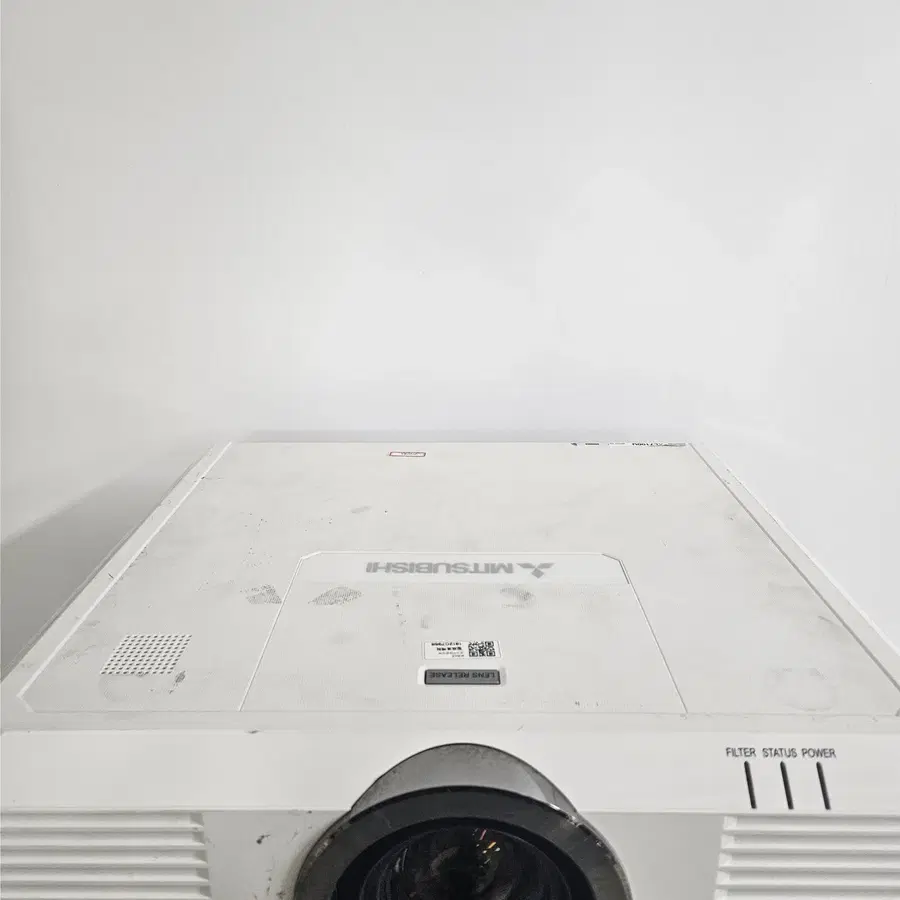미쓰비시 XL7100U 6000안시 XGA 3LCD 고광량 빔프로젝터