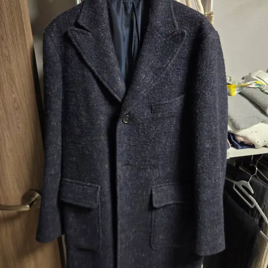몬테도로 네이비 코트