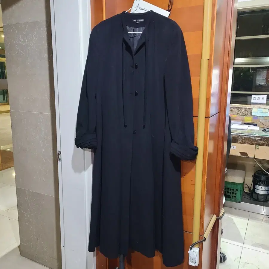보티첼리 코트 블랙