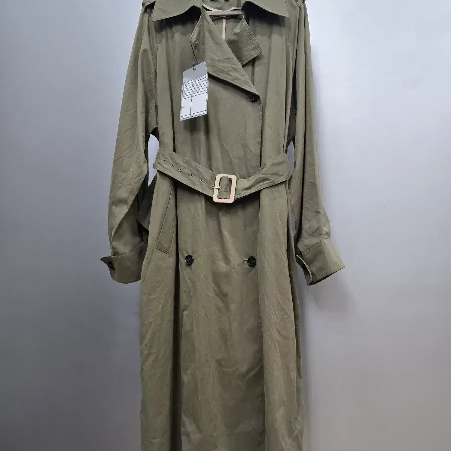 ZARA WOMAN 카키 트렌치코트