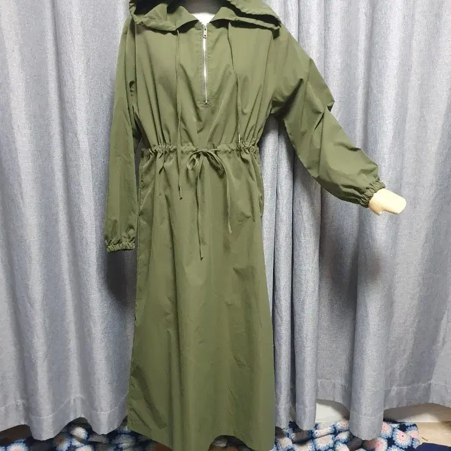 카키 후드 스토퍼 맥시원피스
