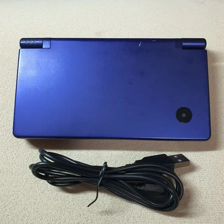 닌텐도 DSi 메탈릭블루(우고메고 내장) + USB 충전 케이블