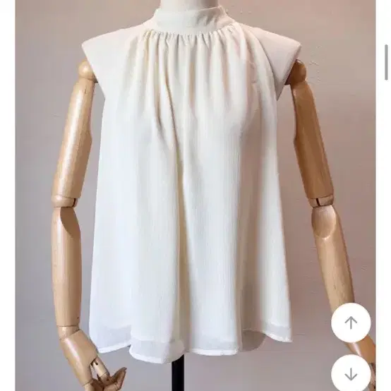 셔링 쉬폰 홀터넥 나시 블라우스 화이트
