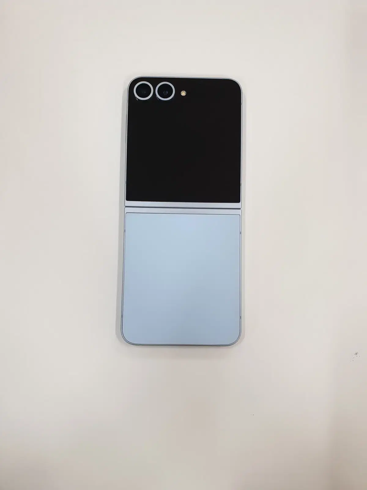 Galaxy Z Flip6 bloo (1556)