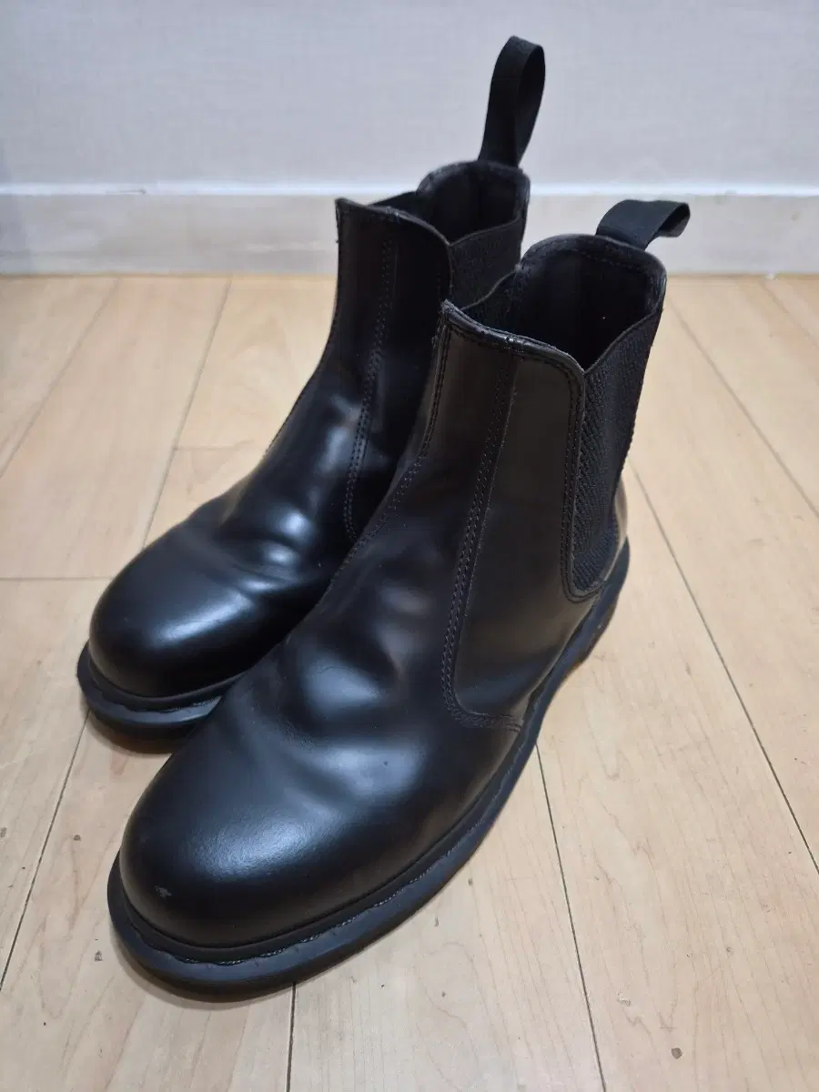 Dr. Martens 2976 Mono Black Chelsea Boots (270)
