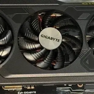 기가바이트 4070 그래픽카드 3팬