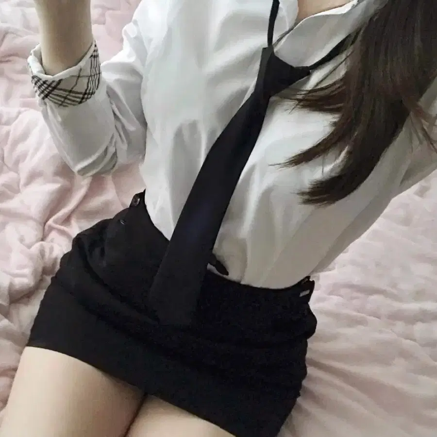 예쁜 교복 셔츠 + 치마 짧치 팔아요 ( 착샷 o )