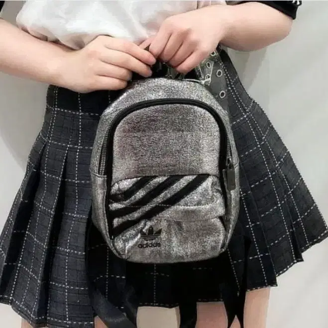 아디다스 실버 미니 백팩 xs