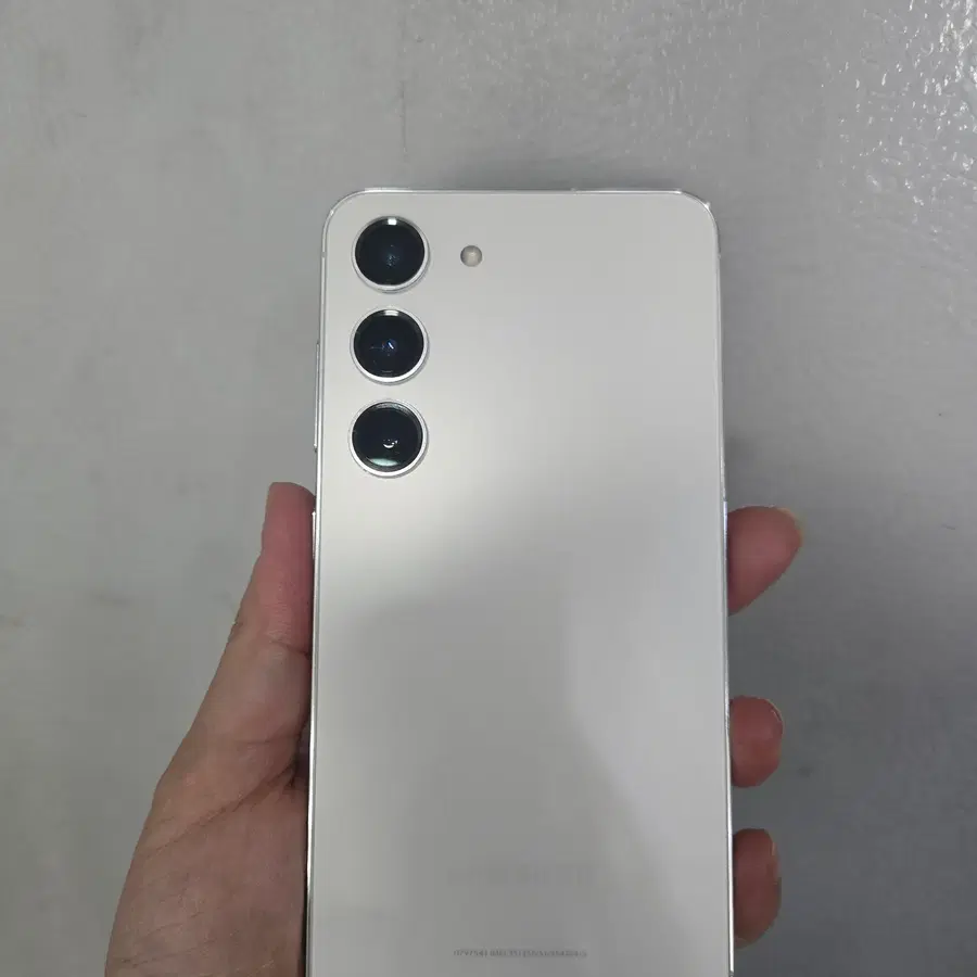 갤럭시s23 화이트 256기가 판매합니다