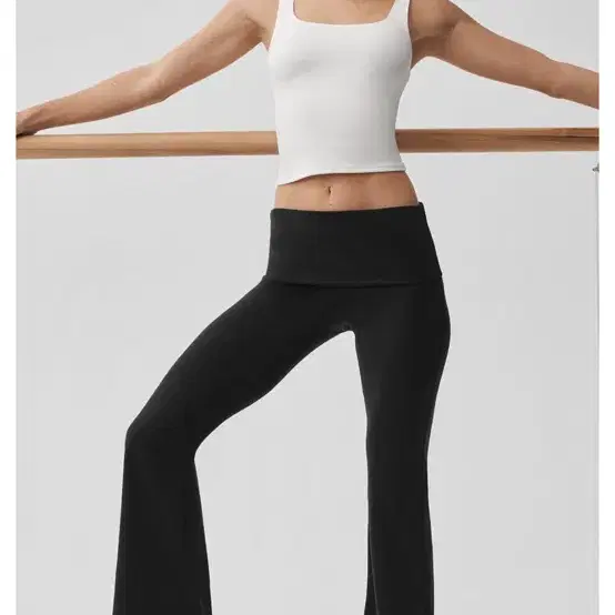 새상품 alo softsculpt fold over flare legging / s사이즈