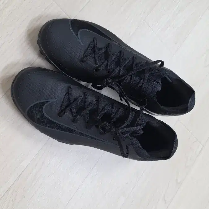 머큐리얼 베이퍼16프로tf 250size