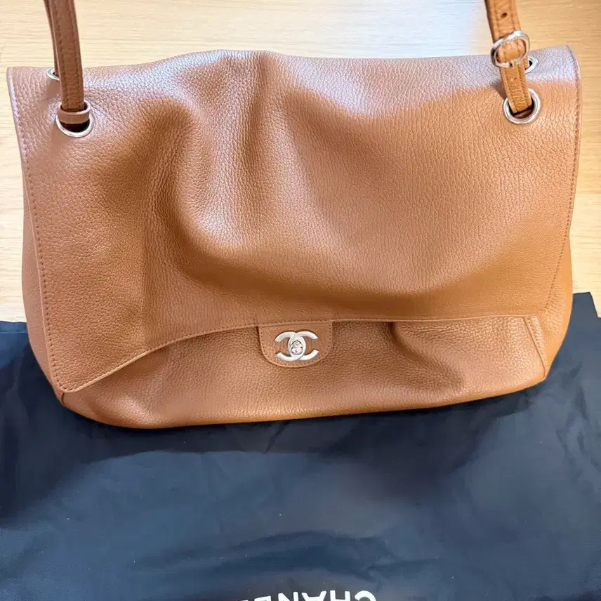 샤넬 맥시 플랩백 브라운 38라지#제니#지디 사진 2