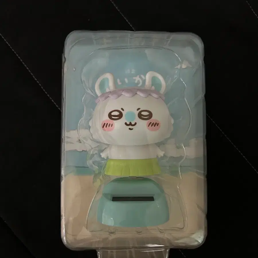 치이카와 먼작귀 인어섬의 비밀 유라유라 솔라 피규어 모몽가