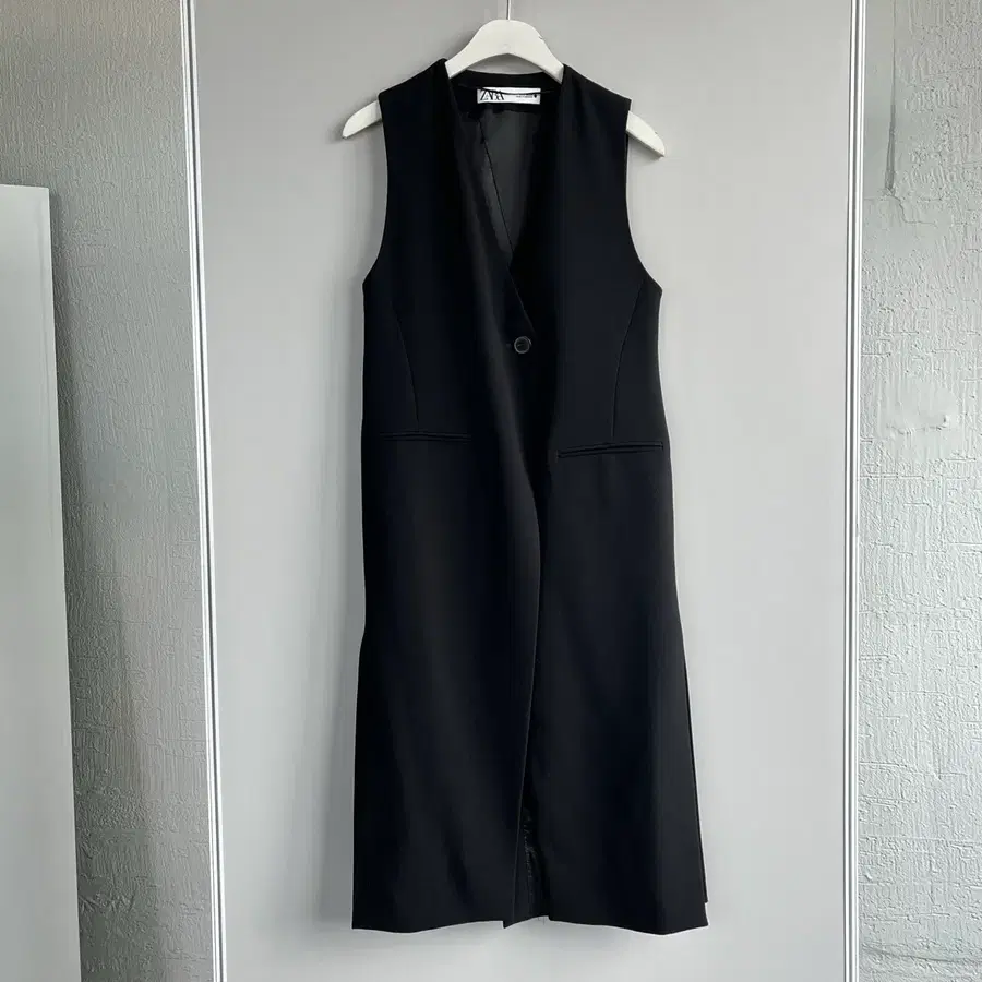 ZARA 자라 블랙 원버튼 백 슬릿 롱 베스트 원피스 자켓 -1013
