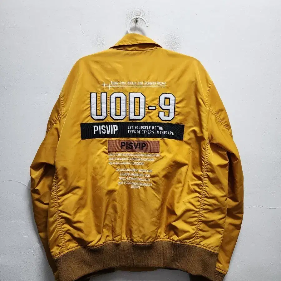 UDO 빈티지 패치 항공점퍼