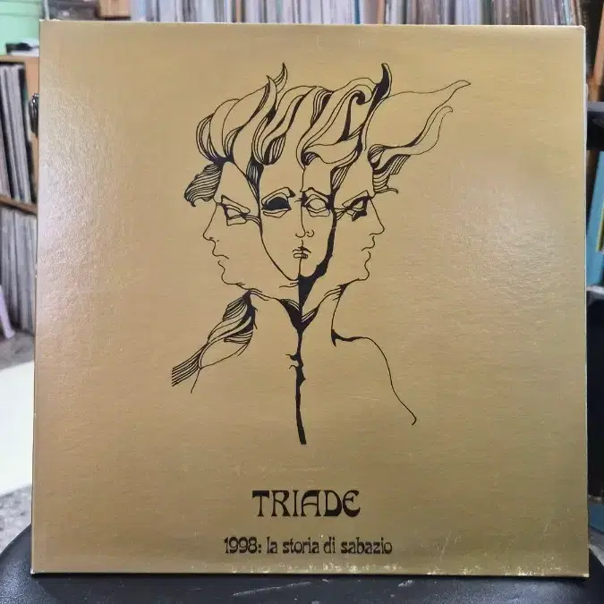 TRIADE 1998
