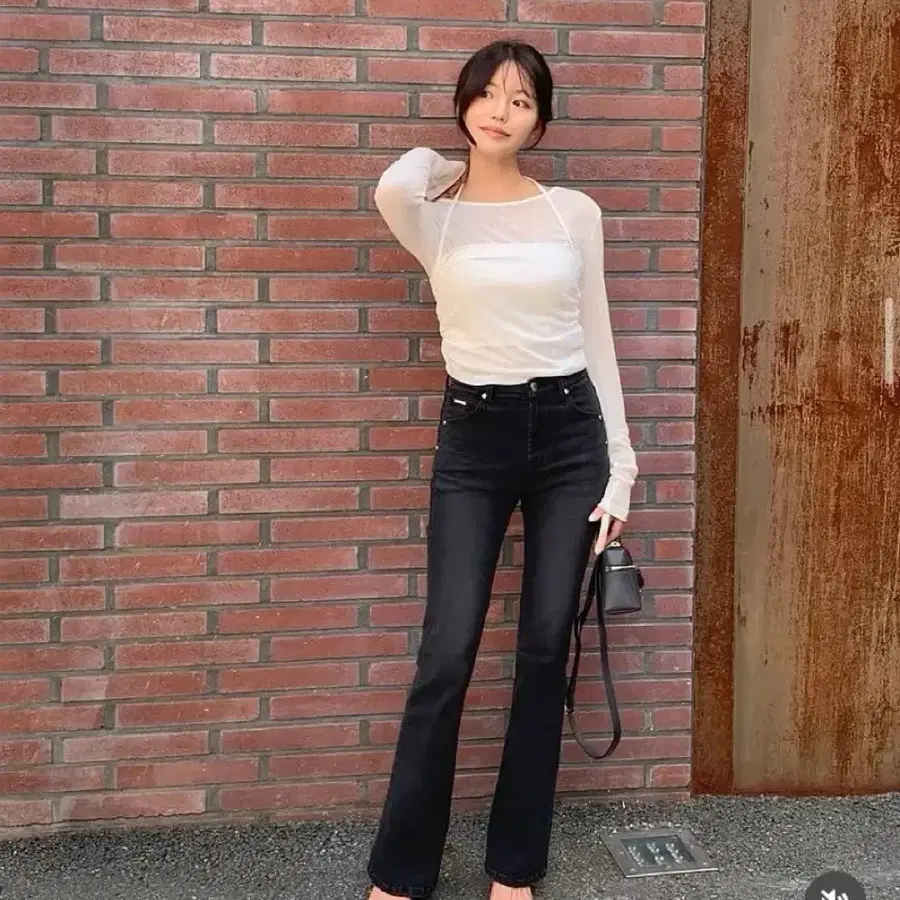 하와 HAWA 에뚜왈 부츠컷 데님 팬츠 / 엠버 블랙 베이직S
