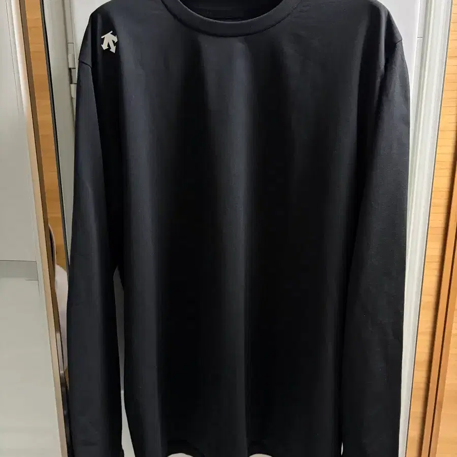 새상품급) 데상트 기능성 긴팔티 블랙 2XL 110