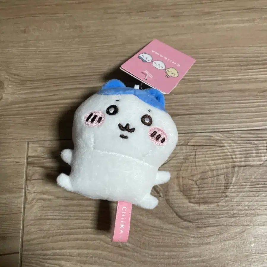 치이카와 먼작귀 콩눈 하치와레 인형