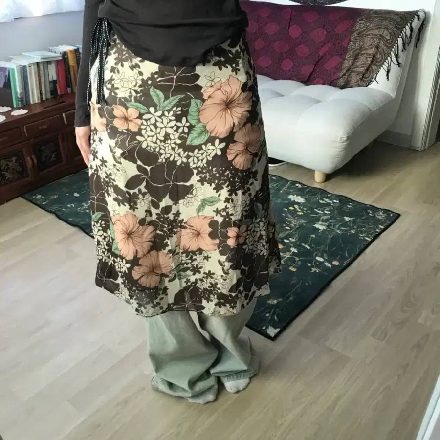 Vintage 플라워 아카이브 플레어 미디스커트
