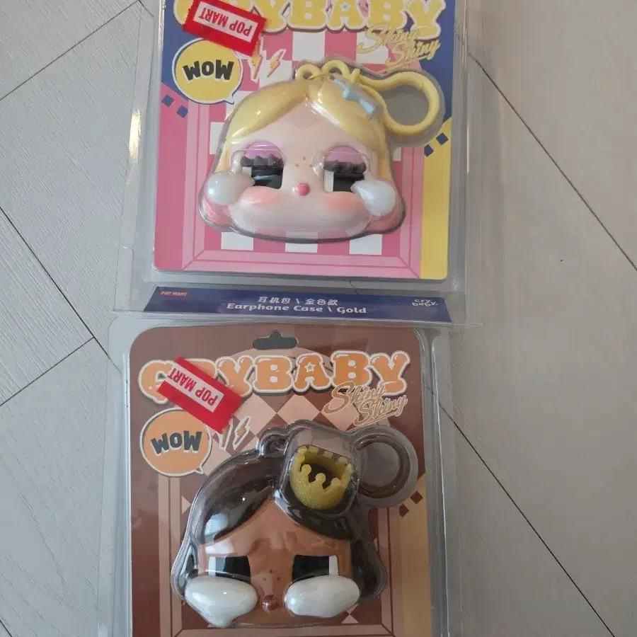 POP MART 크라이베이비 이어폰 케이스 골드/브라운