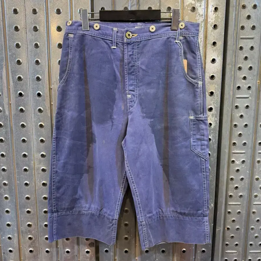 00s Made in Croatia 리바이스 레드 홀든 빈티지 크롭 워크 팬츠 32in